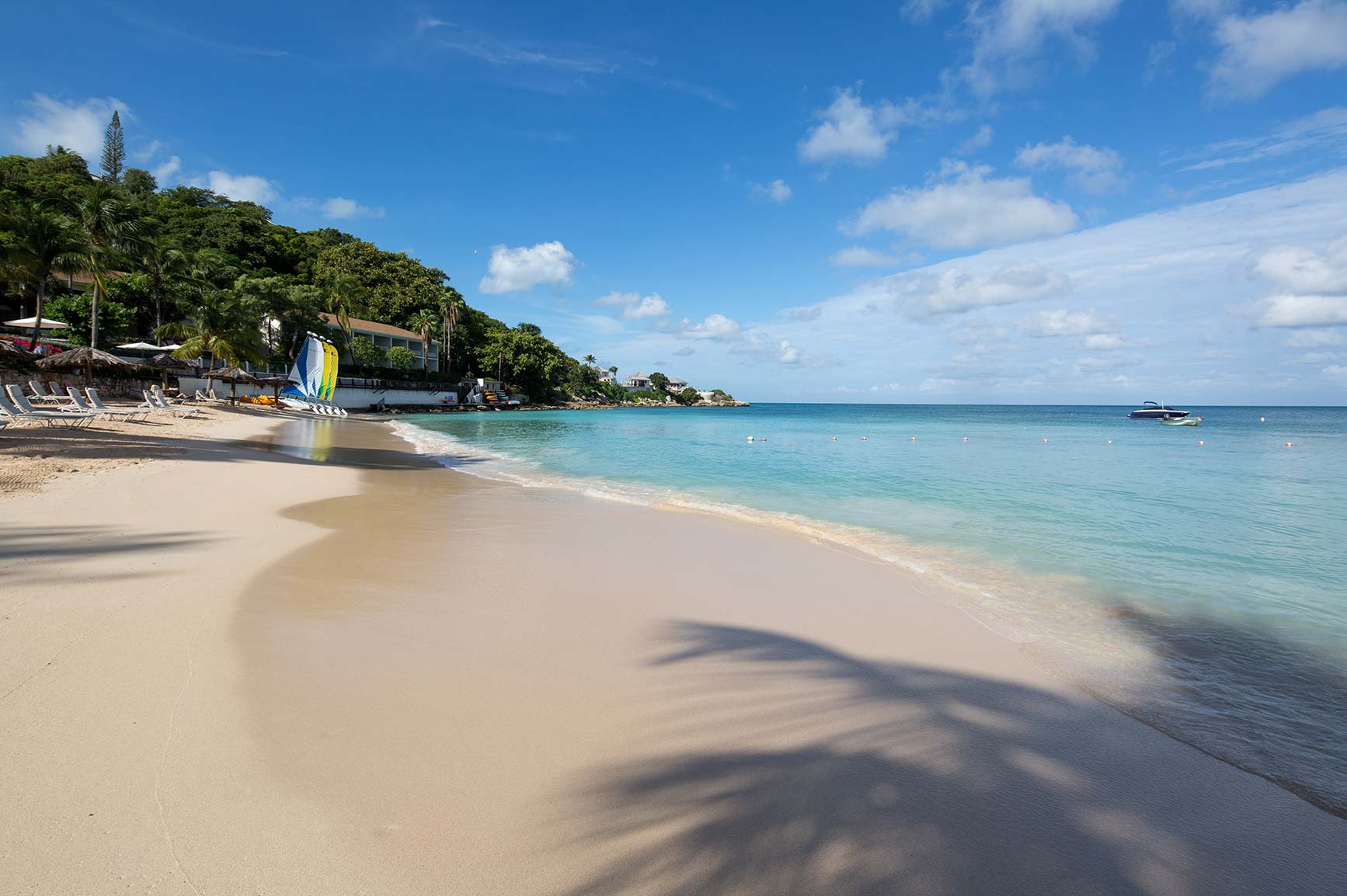 Antigua, Blue Water Resort - Pelican House - Beach Antigua, Blue Water Resort - Pelican House