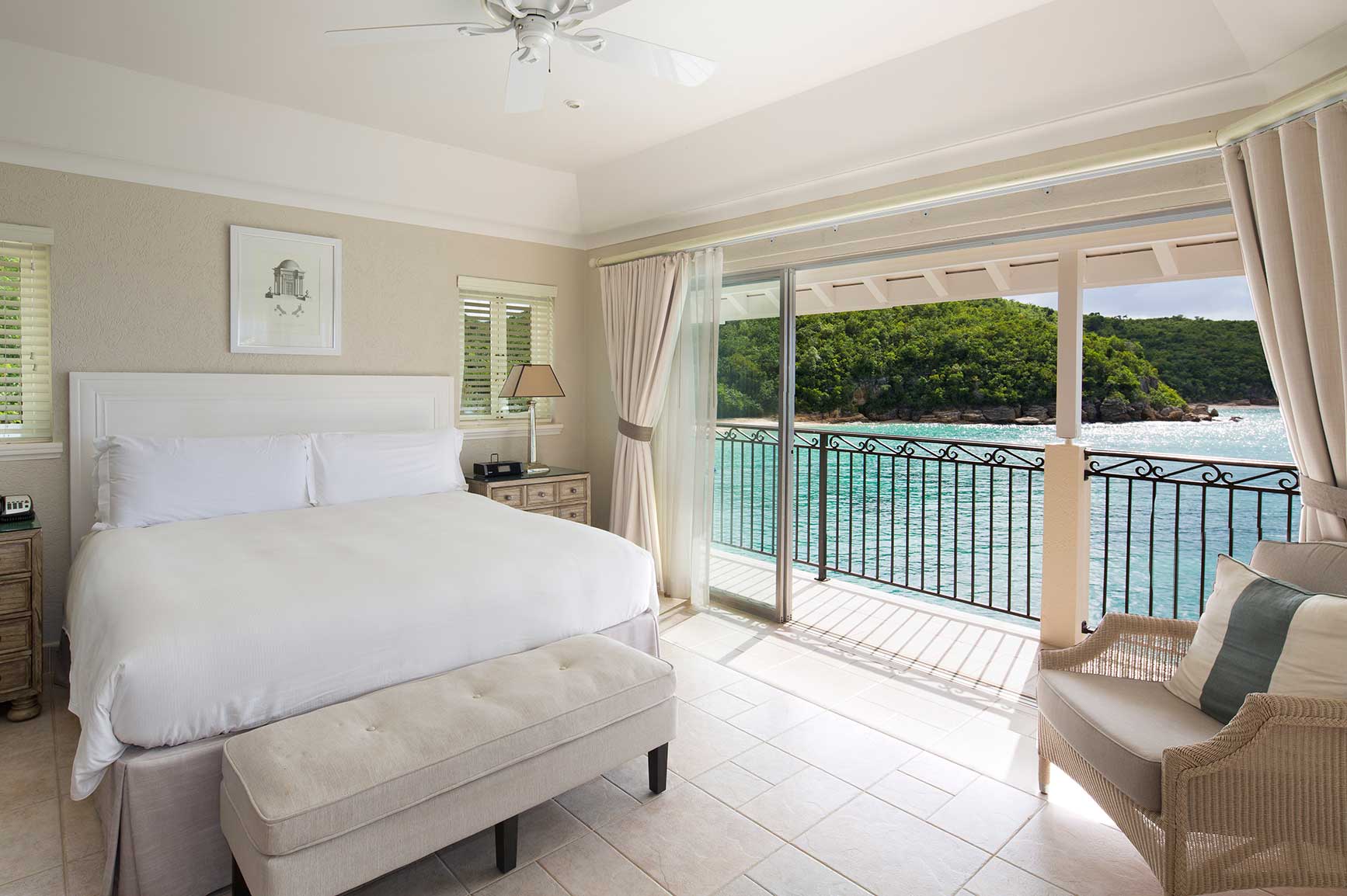 Rock Cottage Antigua - Master Bedroom Rock Cottage Antigua - 5 bedroom luxury villa