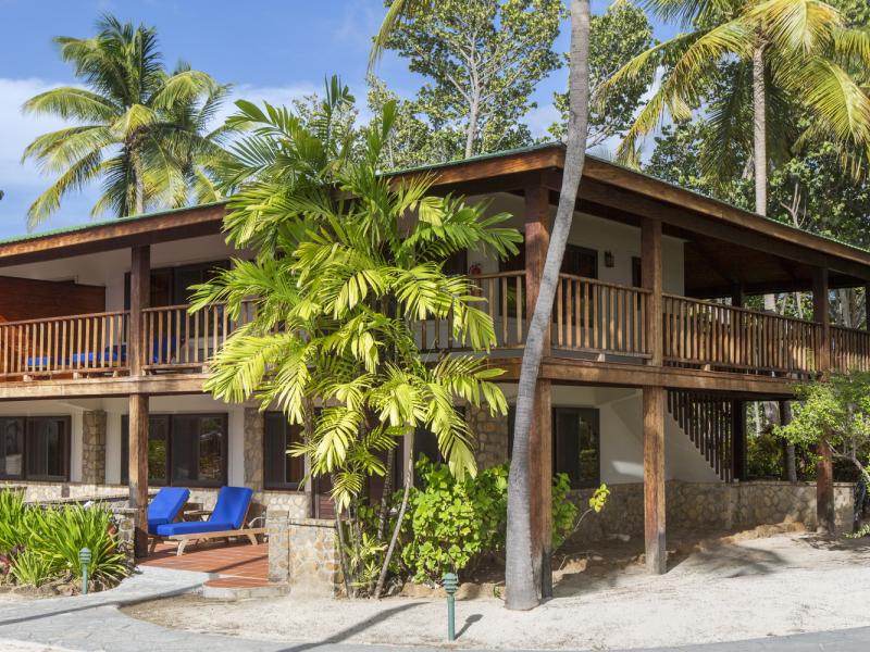 Palm Island Resort  , Palm Island  