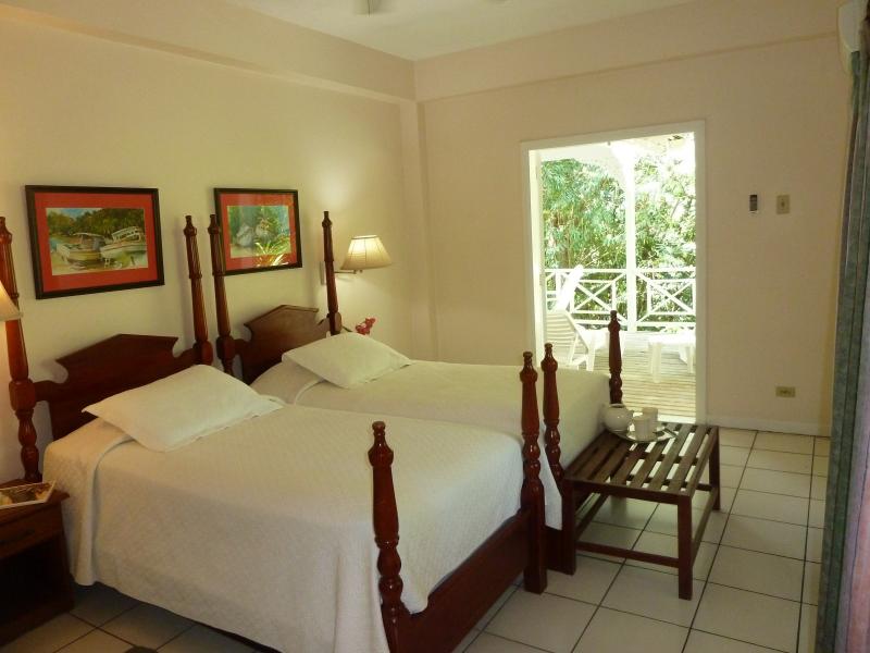 Plantation Beach Villas , Stonehaven Bay  